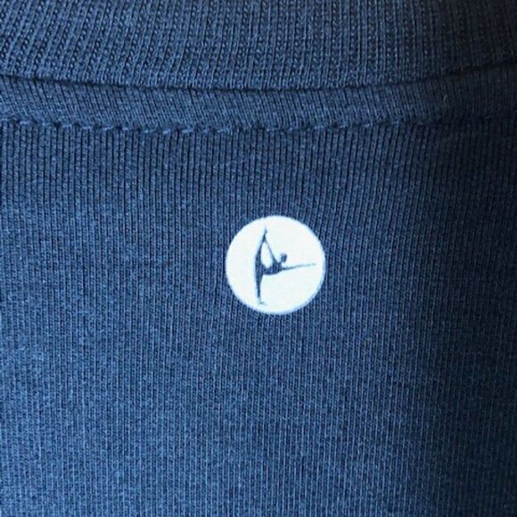 Active Life black sweater dress with crew neck and long sleeves - Picture 5 of 5